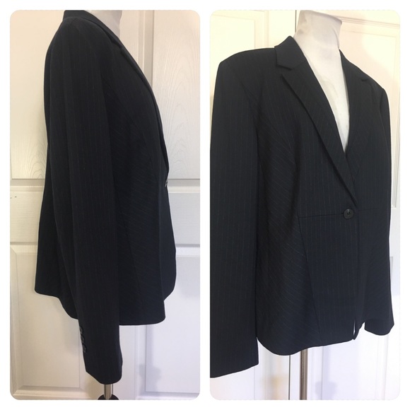 NWT! Classiques Entier blazer - Picture 4 of 8